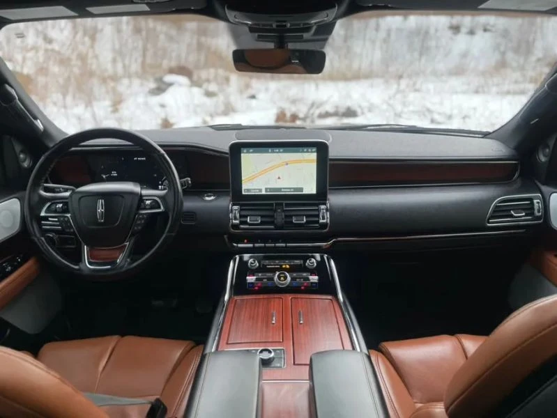 2021 Lincoln Navigator 4th Gen - Image 10 of 12