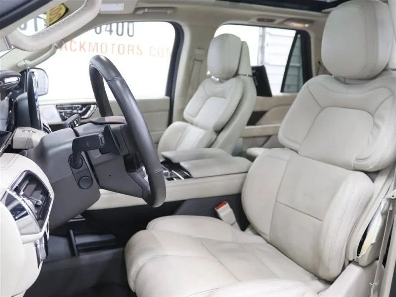 2021 Lincoln Navigator 4th Gen - Image 11 of 12