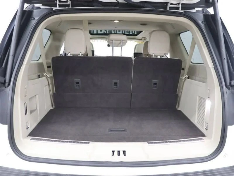 2021 Lincoln Navigator 4th Gen - Image 6 of 12