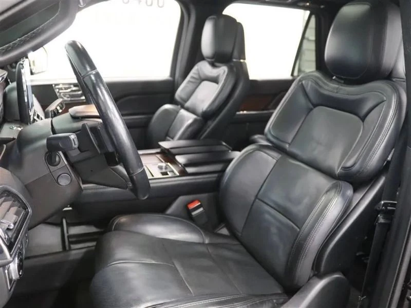 2021 Lincoln Navigator 4th Gen - Image 9 of 12
