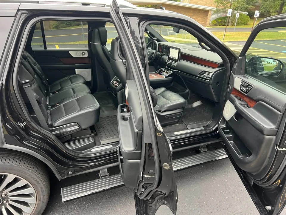 2021 Lincoln Navigator 4th Gen - Image 17 of 20