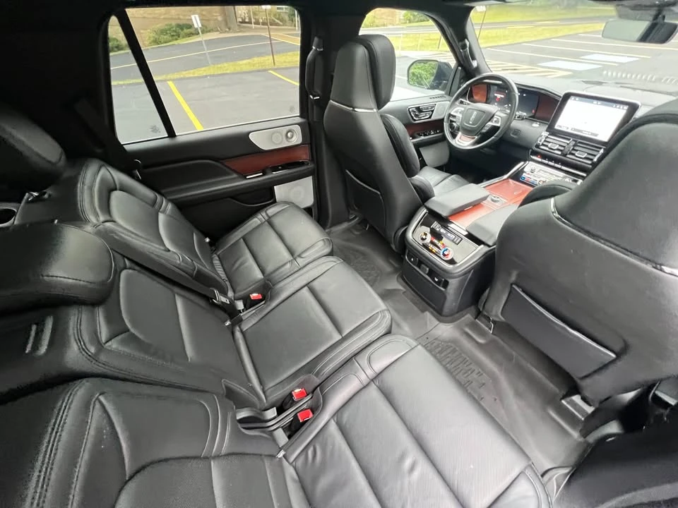 2021 Lincoln Navigator 4th Gen - Image 18 of 20
