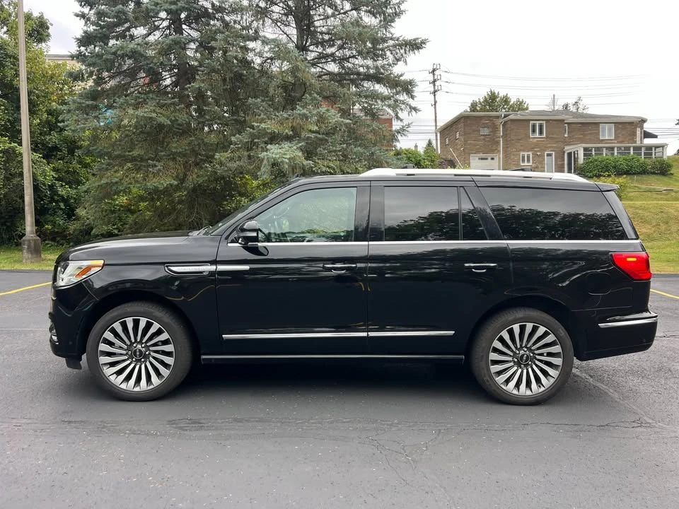 2021 Lincoln Navigator 4th Gen - Image 2 of 20