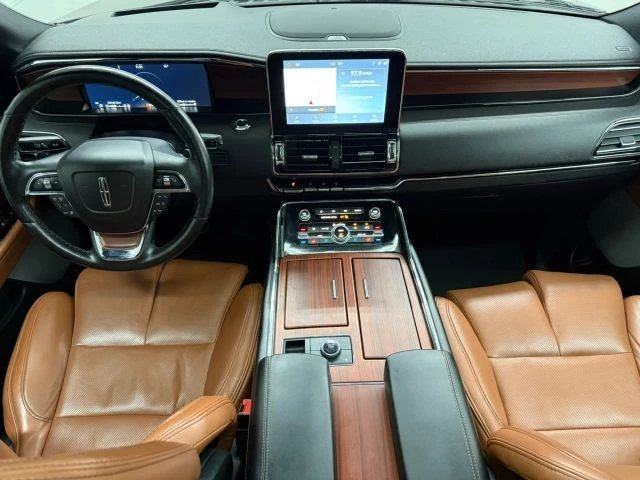 2021 Lincoln Navigator 4th Gen - Image 2 of 12