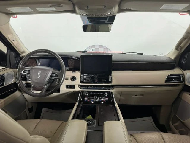 2021 Lincoln Navigator 4th Gen - Image 11 of 12