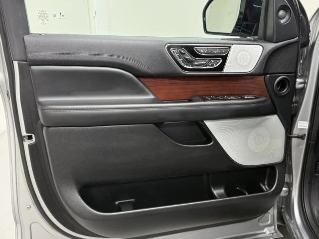 2021 Lincoln Navigator 4th Gen - Image 22 of 31