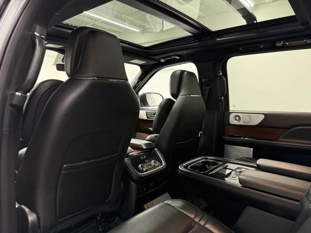 2021 Lincoln Navigator 4th Gen - Image 15 of 31