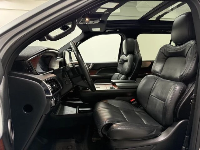 2021 Lincoln Navigator 4th Gen - Image 13 of 31