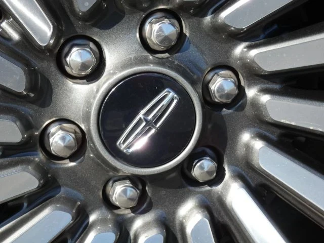 2021 Lincoln Navigator 4th Gen - Image 21 of 21