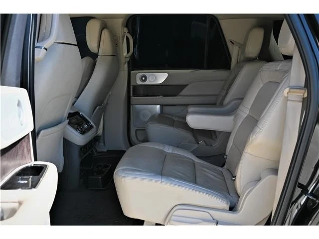 2021 Lincoln Navigator 4th Gen - Image 20 of 21