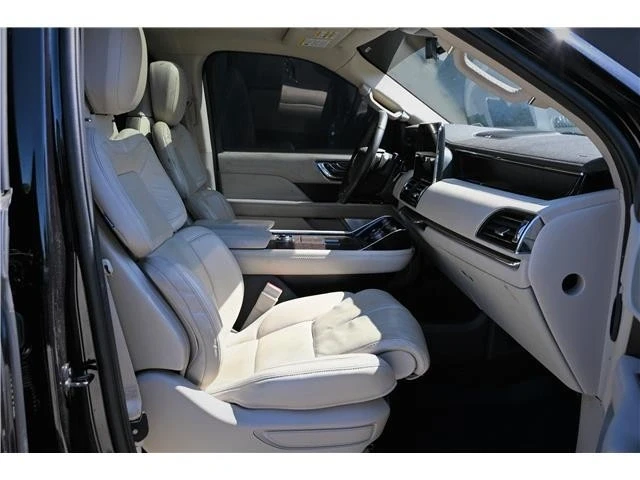 2021 Lincoln Navigator 4th Gen - Image 17 of 21