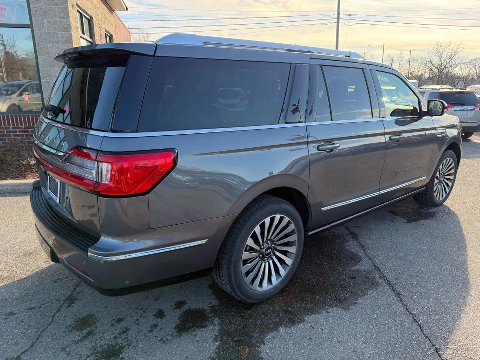 2021 Lincoln Navigator 4th Gen - Image 5 of 12