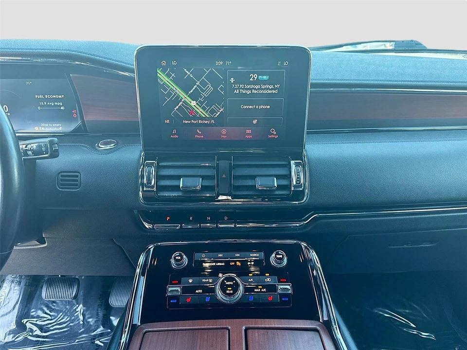 2021 Lincoln Navigator 4th Gen - Image 14 of 21