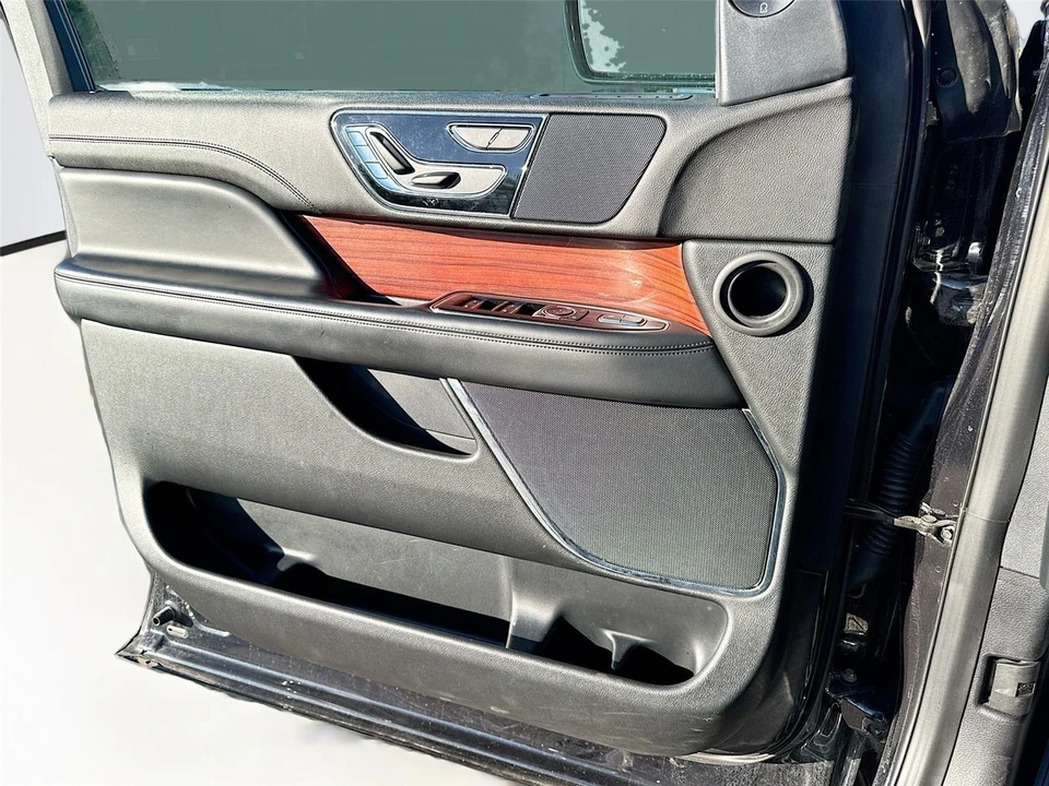 2021 Lincoln Navigator 4th Gen - Image 6 of 14