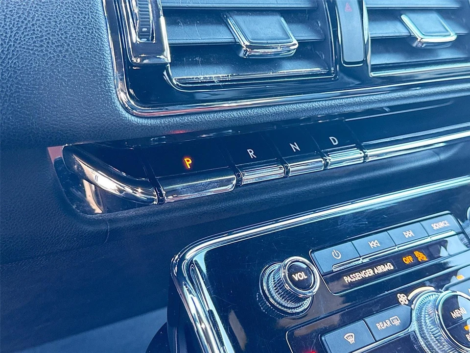 2021 Lincoln Navigator 4th Gen - Image 15 of 21