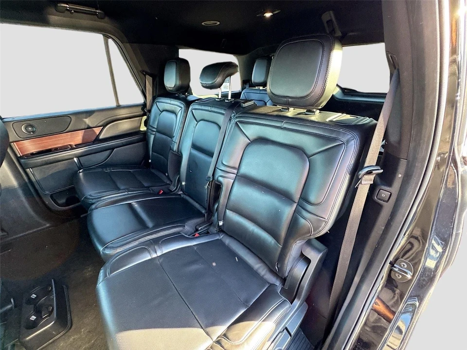 2021 Lincoln Navigator 4th Gen - Image 9 of 14