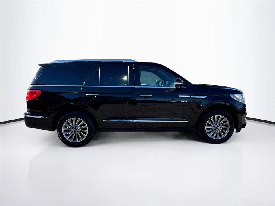 2021 Lincoln Navigator 4th Gen - Image 8 of 21