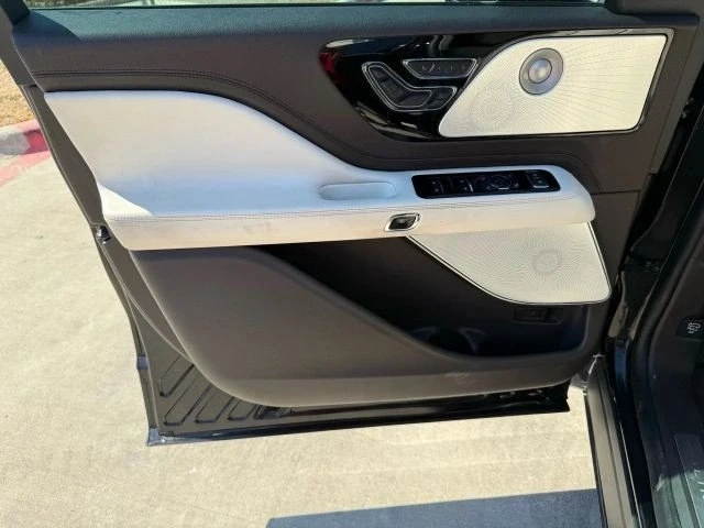 2021 Lincoln Aviator 2nd Gen - Image 9 of 20