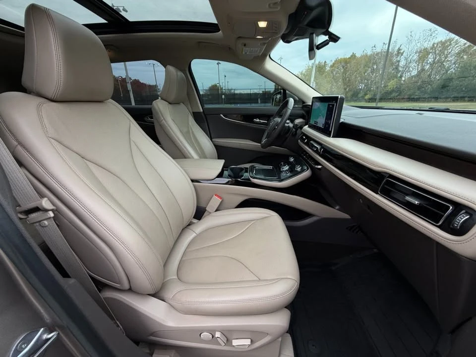 2021 Lincoln Nautilus - Image 14 of 19