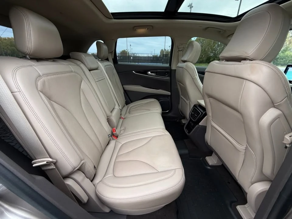 2021 Lincoln Nautilus - Image 17 of 19