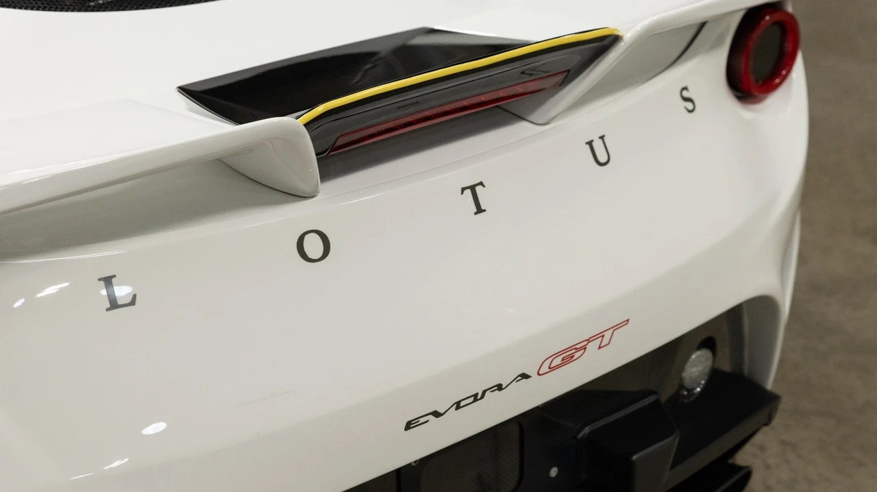2021 Lotus Evora GT - Image 14 of 31