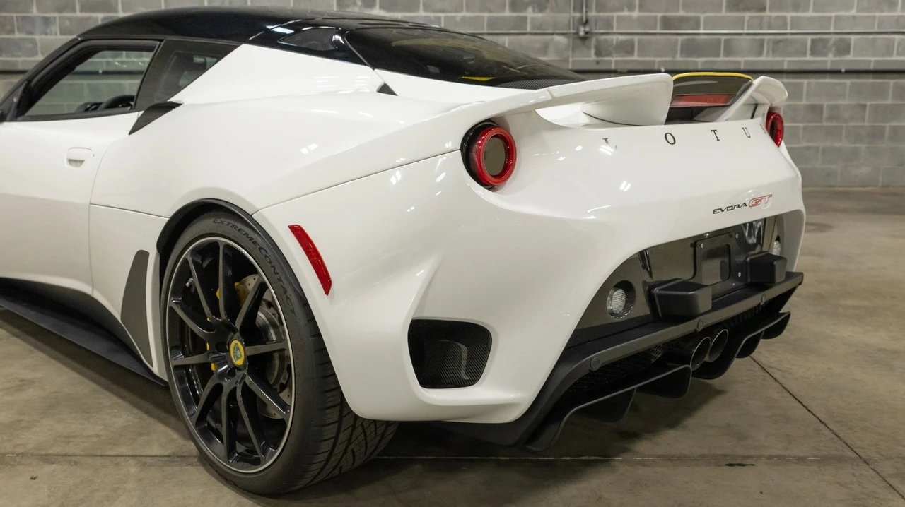 2021 Lotus Evora GT - Image 30 of 31