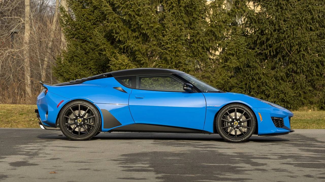 2021 Lotus Evora GT - Image 8 of 31