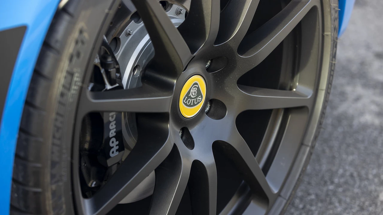 2021 Lotus Evora GT - Image 18 of 31