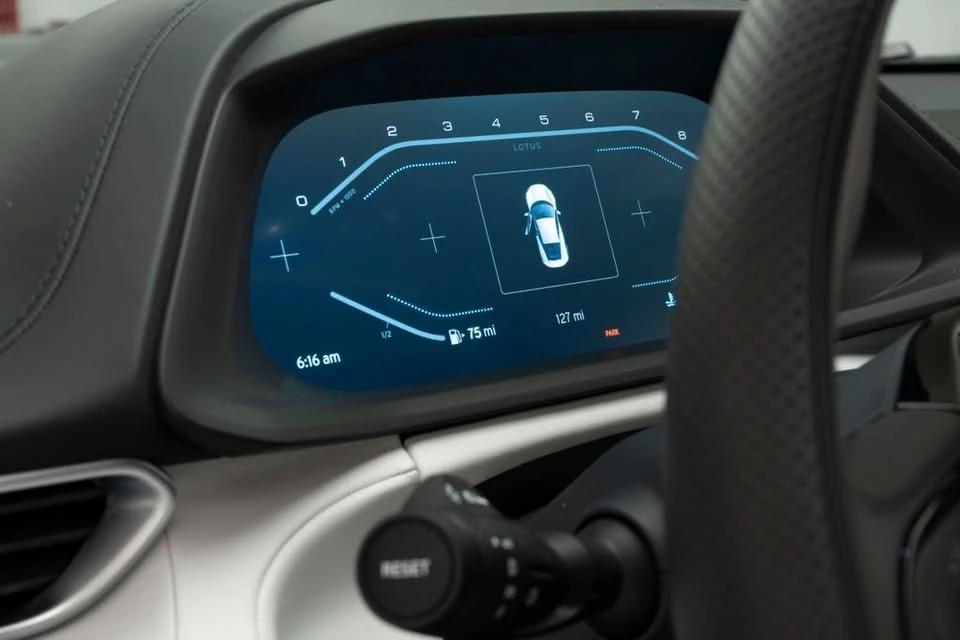 2021 Lotus Emira - Image 12 of 20