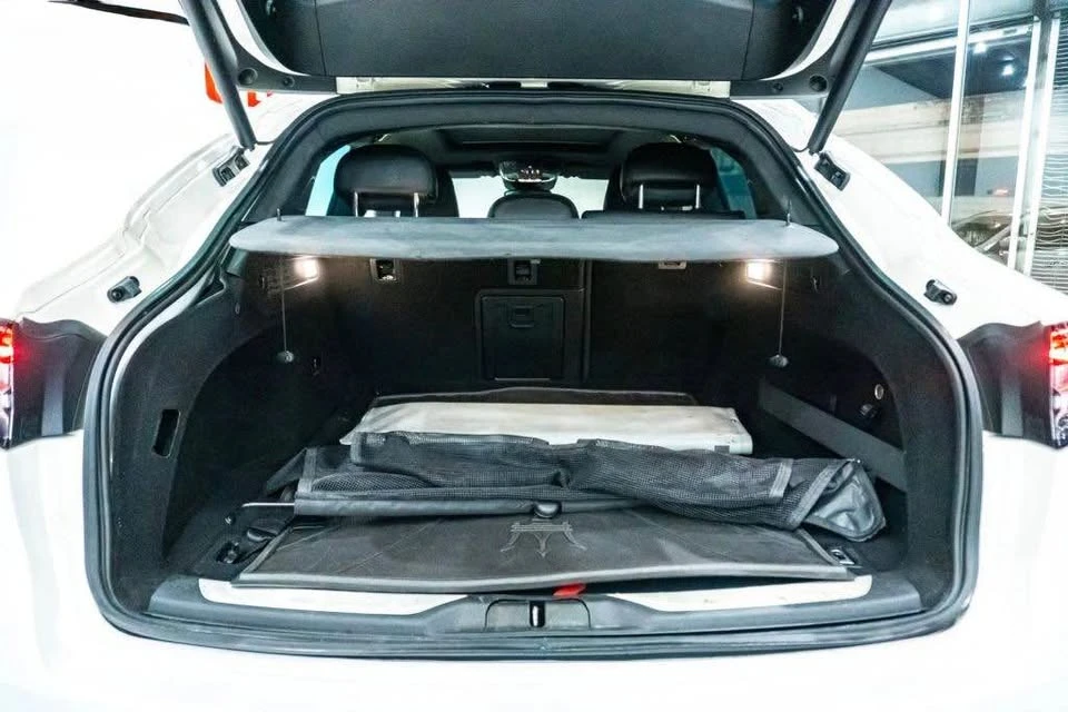 2021 Maserati Levante - Image 7 of 10