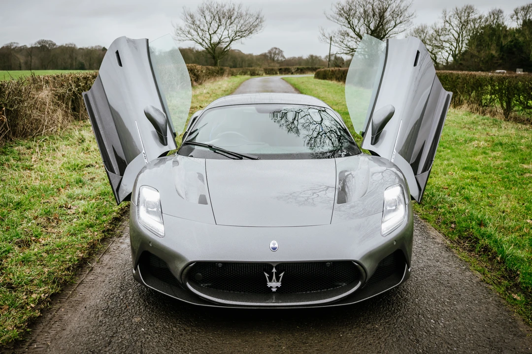 2021 Maserati MC20 - Image 16 of 31