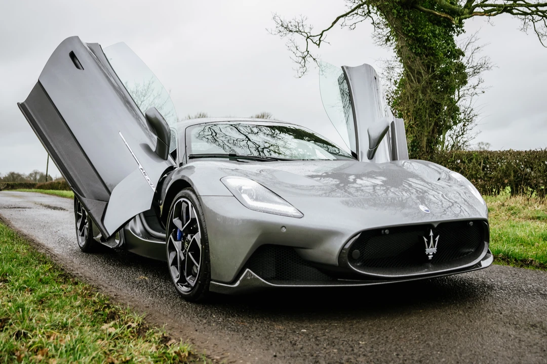2021 Maserati MC20 - Image 14 of 31