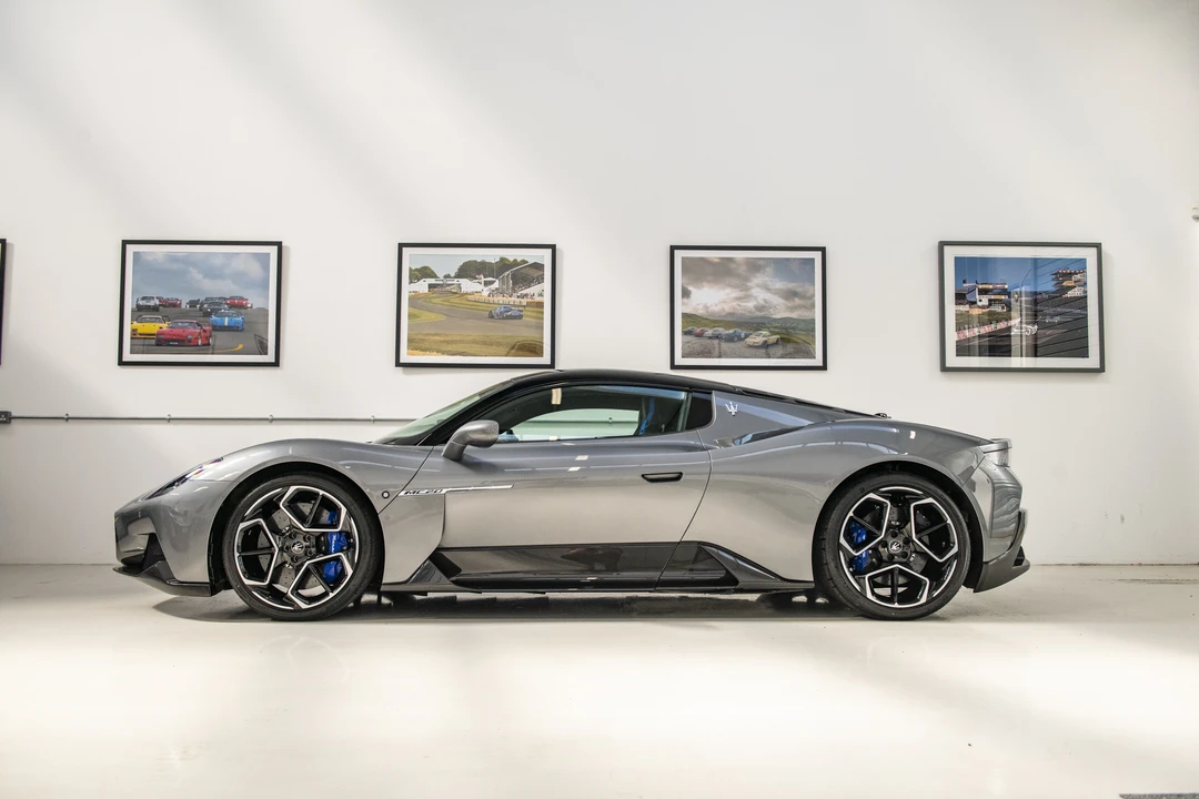 2021 Maserati MC20 - Image 15 of 31