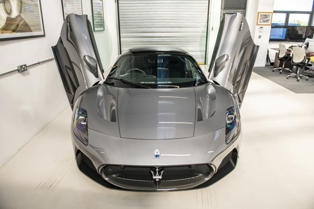 2021 Maserati MC20 - Image 17 of 31