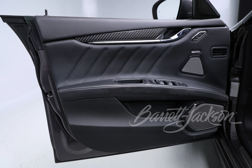 2021 Maserati Quattroporte 6th Gen - Image 16 of 31