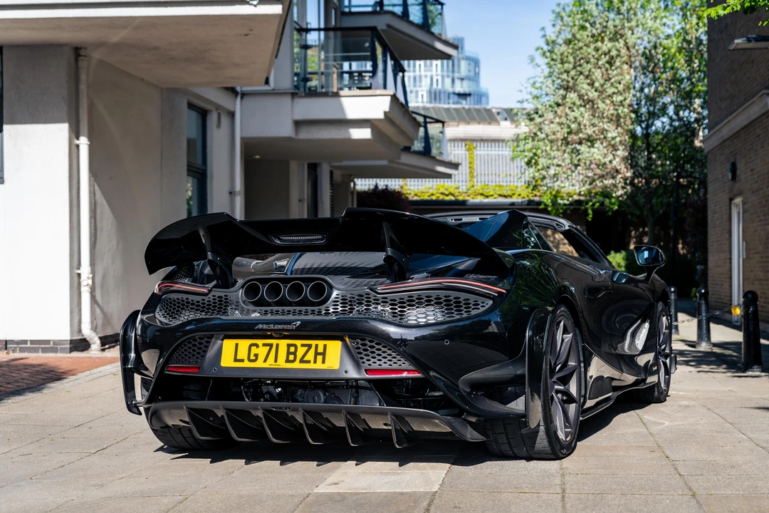 2022 McLaren 765LT Spider - Image 14 of 31