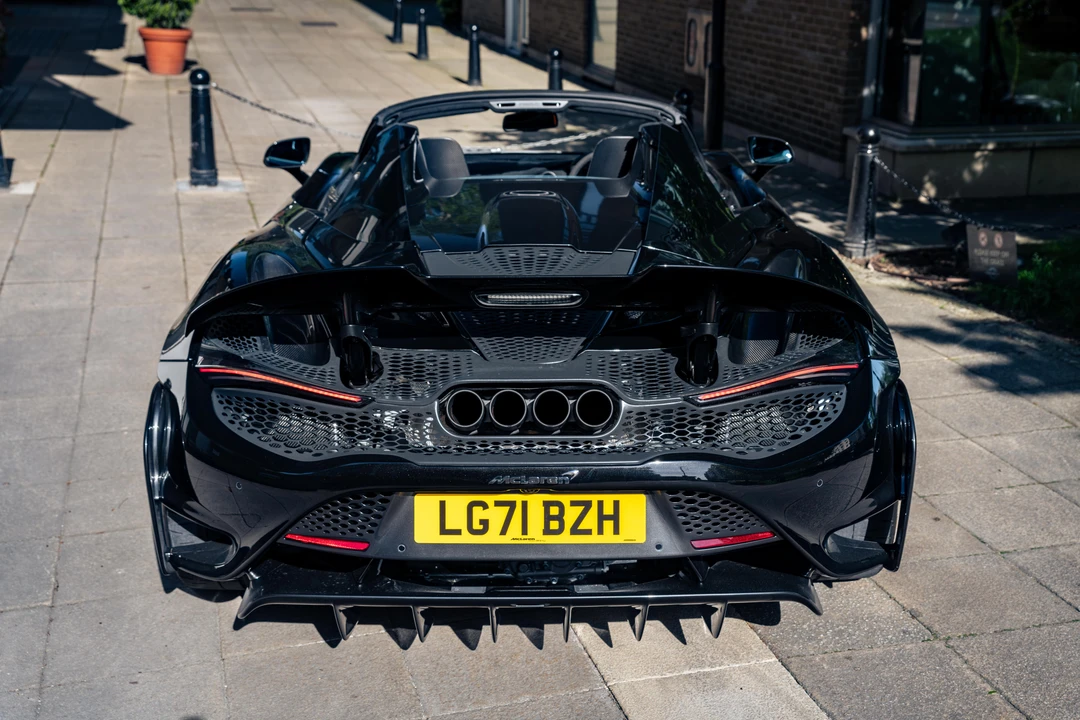 2022 McLaren 765LT Spider - Image 15 of 31