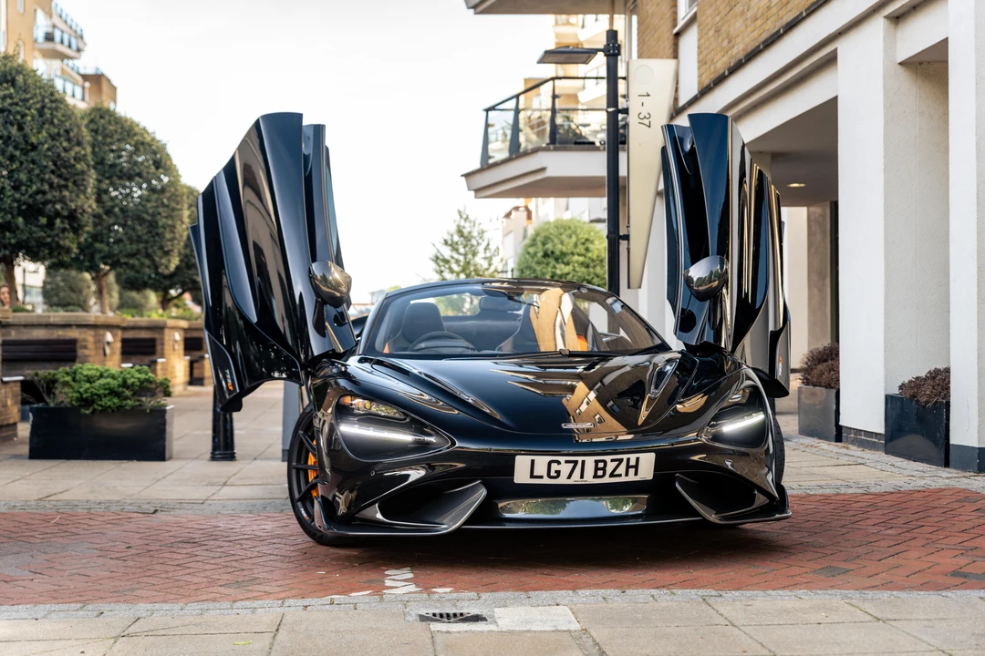 2022 McLaren 765LT Spider - Image 18 of 31