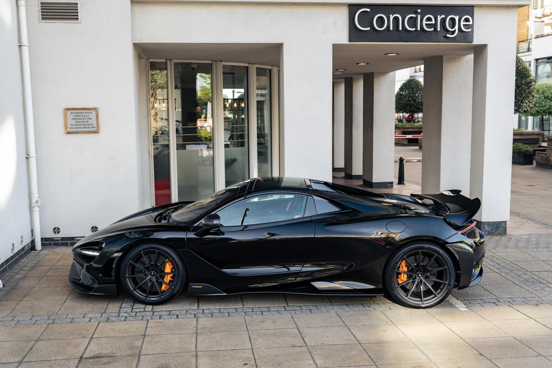 2022 McLaren 765LT Spider - Image 9 of 31