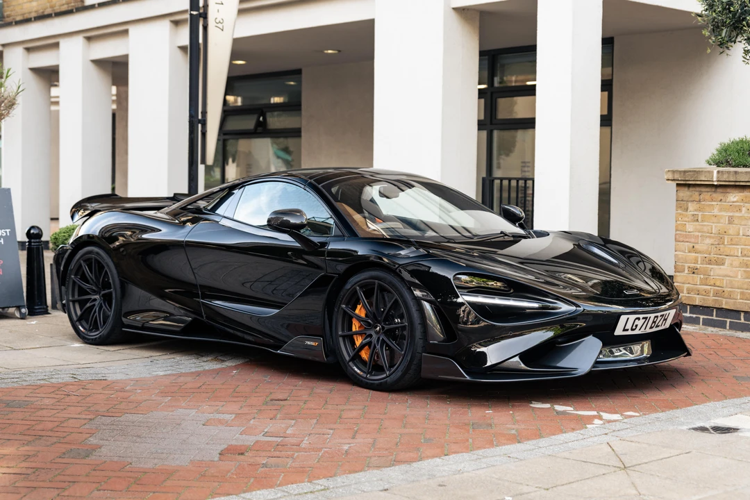 2022 McLaren 765LT Spider - Image 2 of 31
