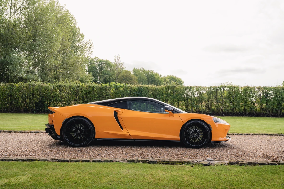 2021 McLaren GT - Image 9 of 31