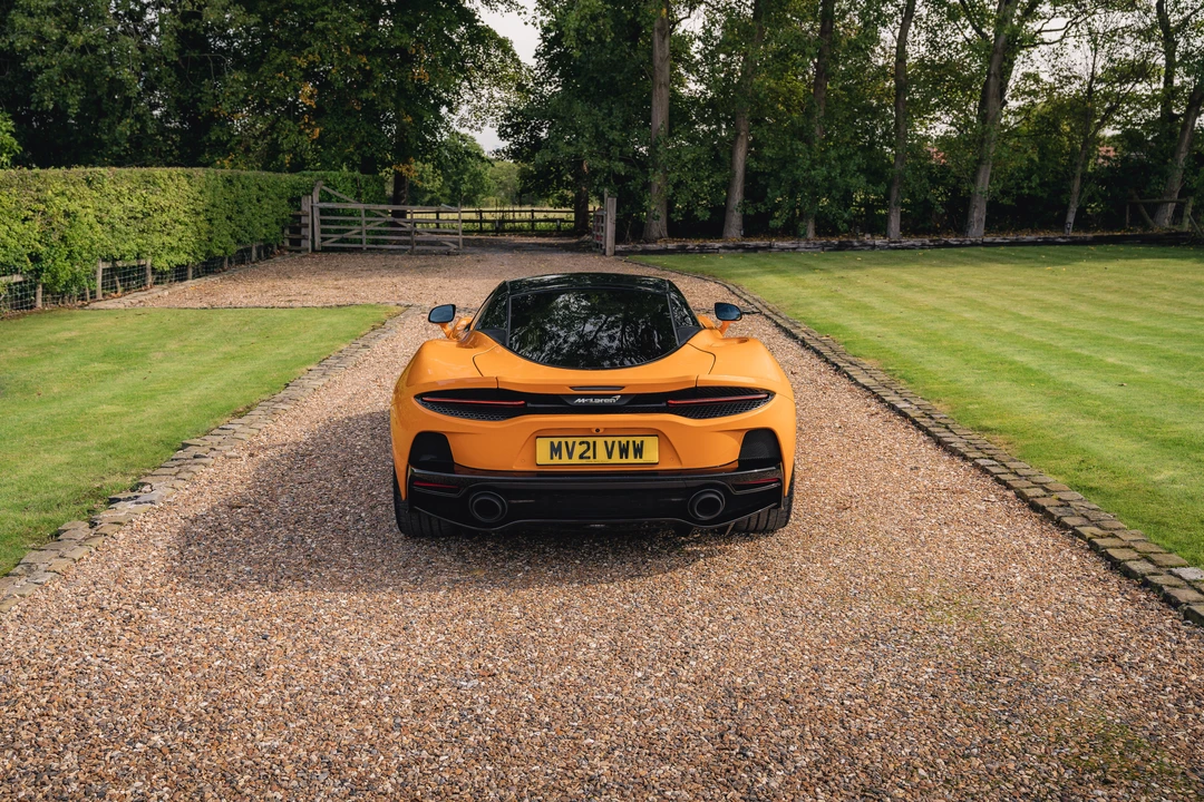 2021 McLaren GT - Image 14 of 31