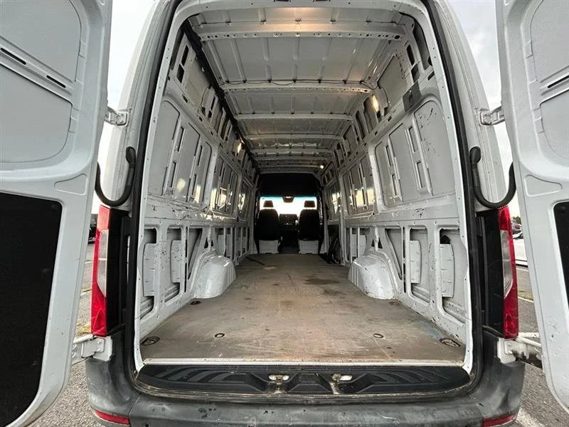 2021 Mercedes-Benz VS30 Sprinter - Image 15 of 20