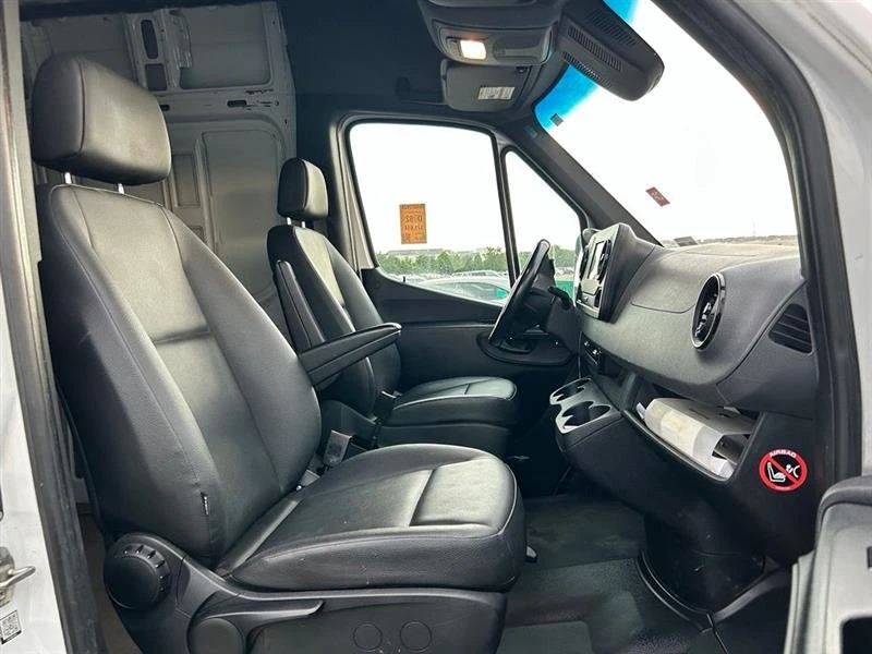 2021 Mercedes-Benz VS30 Sprinter - Image 8 of 20