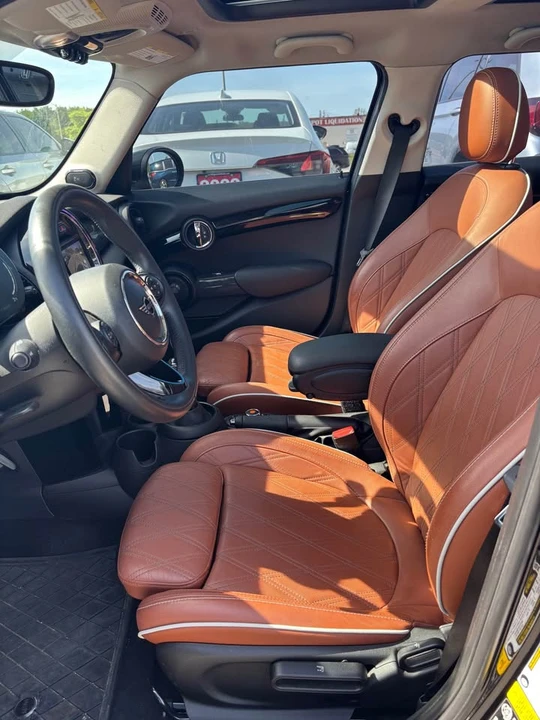 2021 Mini Mini Cooper S 3rd Gen - Image 9 of 17