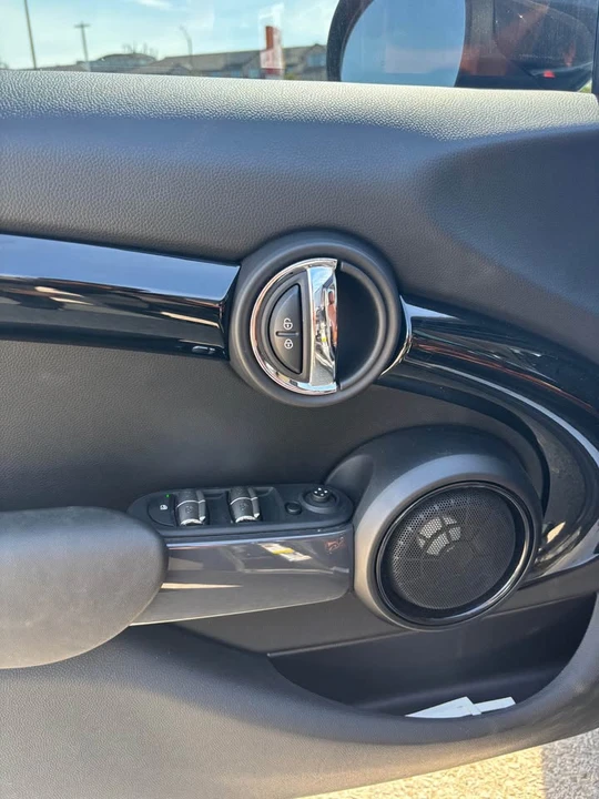 2021 Mini Mini Cooper S 3rd Gen - Image 10 of 17