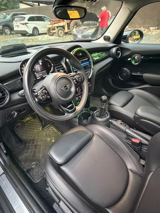 2021 Mini Mini Cooper S 3rd Gen - Image 17 of 20