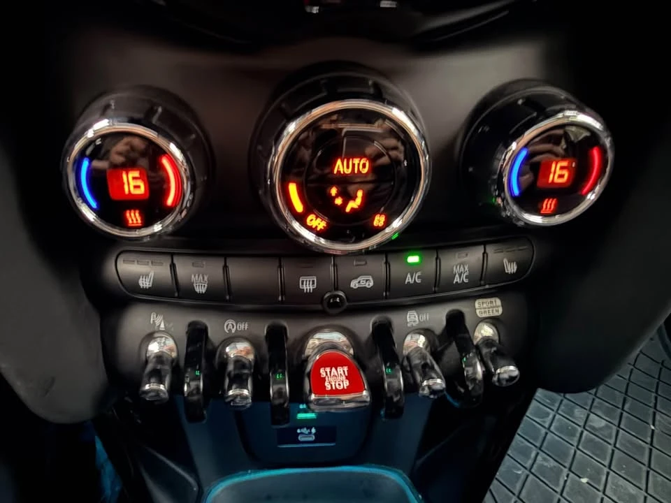 2021 Mini Mini Cooper S 3rd Gen - Image 9 of 20