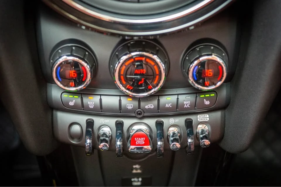 2021 Mini Mini 3rd Gen - Image 18 of 20