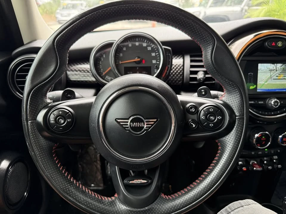 2021 Mini Mini Cooper S 3rd Gen - Image 17 of 20